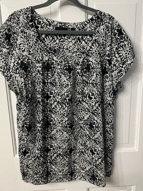 Avenue 22/24 Lightweight Cotton Top Black White Print